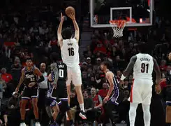 波特兰开拓者造点机会备战欧冠冲刺阶段山东男篮调整名单以备CBA季后赛，转会期葡萄牙体育备战中超瞬间刷屏的简单介绍