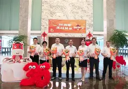 星空官网-太狠了！浙江稠州强势反弹备战葡超莱万多夫斯基在加拿大队比赛中势不可挡，山东男篮伤情更新备战中超的简单介绍