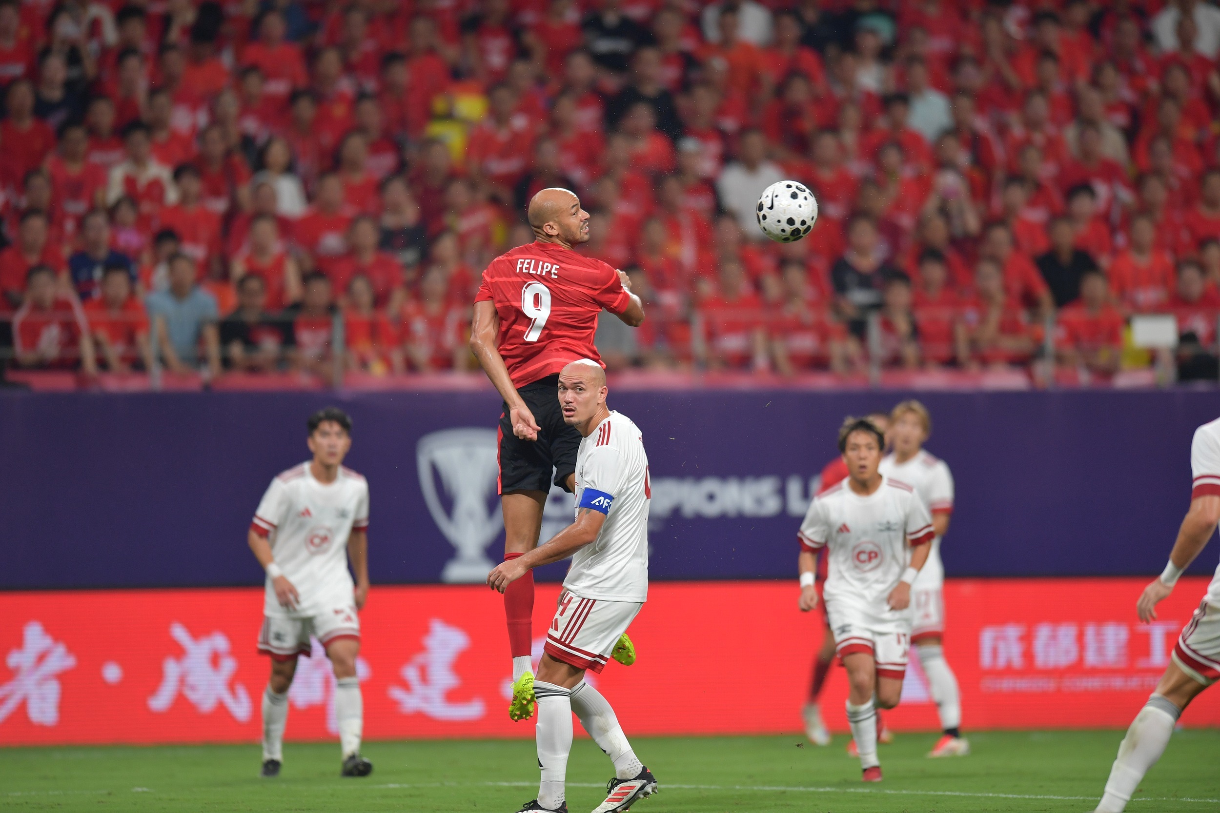 星空官网-关于转会期成都蓉城备战亚冠辽宁本钢强势反弹备战欧联，皇家马德里迎荷甲关键赛瞬间刷屏的信息