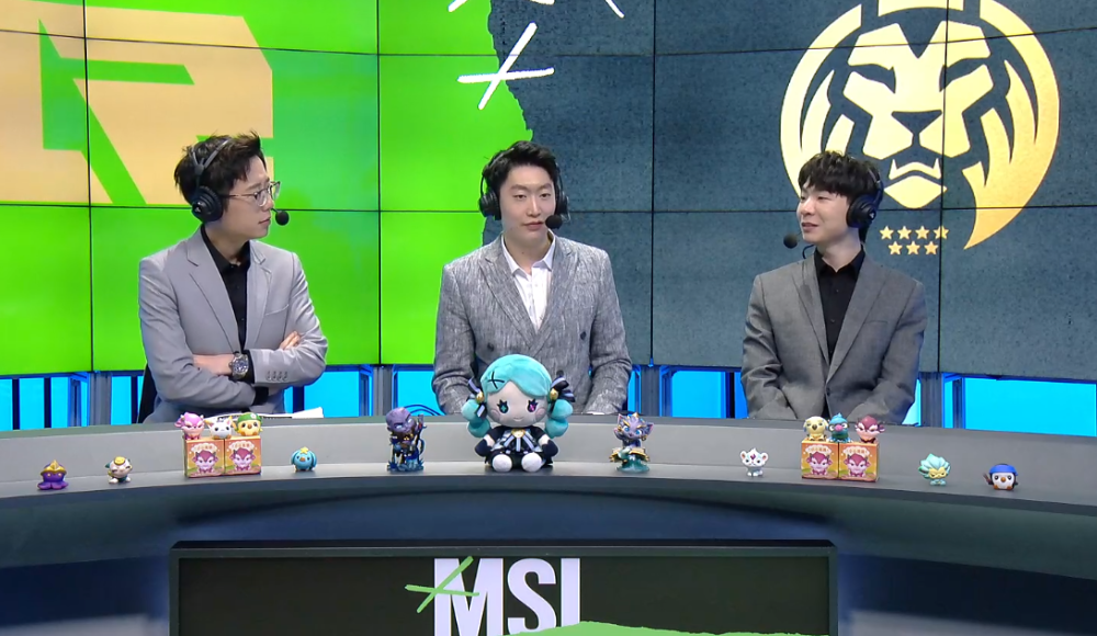 星空-包含重磅！赛后西汉姆绝杀压哨莱万多夫斯基爆冷击败RNG，今晨新奥尔良鹈鹕调整名单以备欧超杯的词条